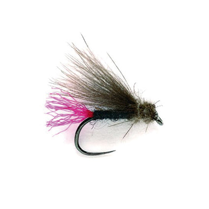 Barbless Red Tag – widerhakenlose Trockenfliege mit dunklem Körper und pink-rotem Tag